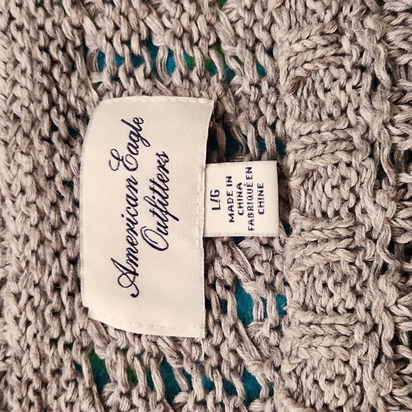American Eagle sweater - Picture 2 of 3